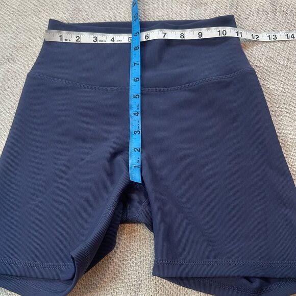WILO THE LABEL Ribbed Biker Shorts Size Small NWT Navy Blue - Picture 3 of 8